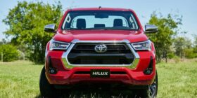 Toyota planeja lançar Hilux elétrica em 2025