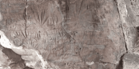Gravuras rupestres retratando corpos celestes e animais são descobertas no Brasil
