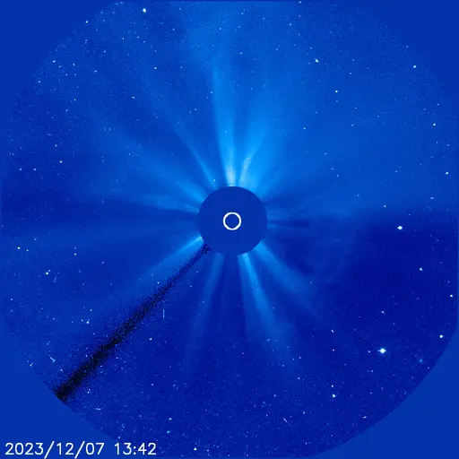 Jato de plasma do Sol pode atingir a Terra hoje e causar tempestade geomagnética 