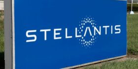 Stellantis realiza demissões em massa nos EUA e Europa