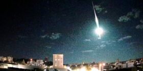 Meteoro bólido superbrilhante rasga os céus no Sul do Brasil