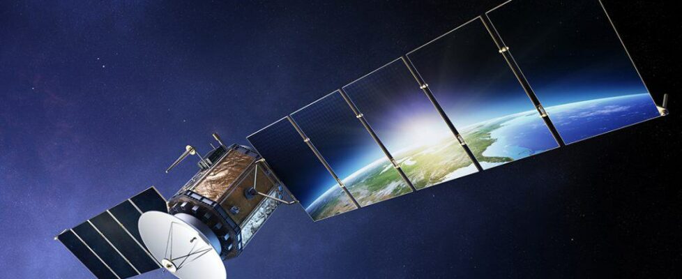 Espelhos orbitais prometem aumentar a produção de energia solar na Terra
