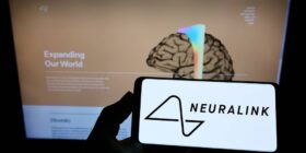 Neuralink: primeiro implante cerebral em humano apresenta defeito