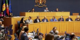 Parlamento da Madeira debate primeiro orçamento de um governo minoritário do PSD