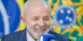 Lula afirma que não é obrigado a cumprir meta fiscal