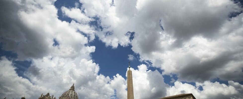 O Vaticano está a tornar-se uma multinacional — e o descontentamento dos trabalhadores cresce “impiedosamente”