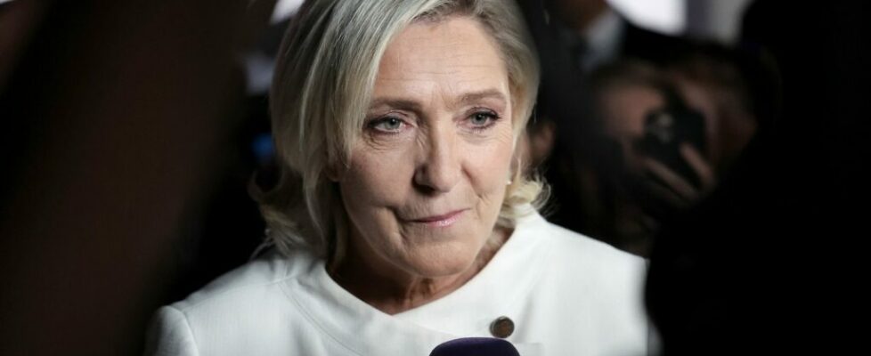 Marine Le Pen e mais de 20 membros do União Nacional começam a ser julgados por desvio de fundos europeus