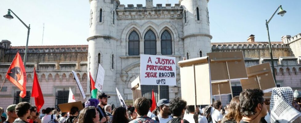 Cerca de 600 manifestantes exigem em Lisboa justiça contra violência policial