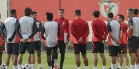 Lage quer Benfica com “dinâmica de vitória” na estreia em Belgrado