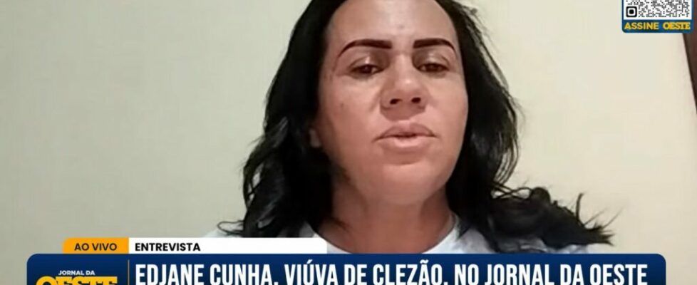 ‘Enquanto sepultávamos meu marido, Lula condecorava Moraes’, diz viúva de Clezão