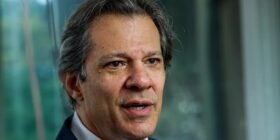 Haddad diz que economia brasileira precisa ‘sair dessa mania de produzir déficits’