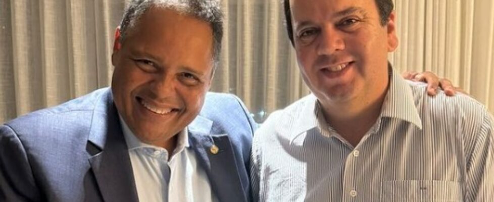 Elmar e Britto selam ‘aliança’ para disputar presidência da Câmara contra Hugo Motta