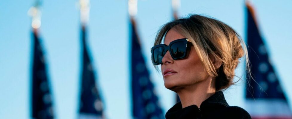 Melania Trump fez uma rara aparição pública paga e recebeu mais de 220 mil euros. Mas ninguém sabe quem pagou