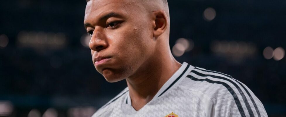 O sobe e desce do astro continua: Mbappé está lesionado, falha dérbi com o Atl. Madrid e só deve regressar daqui a um mês