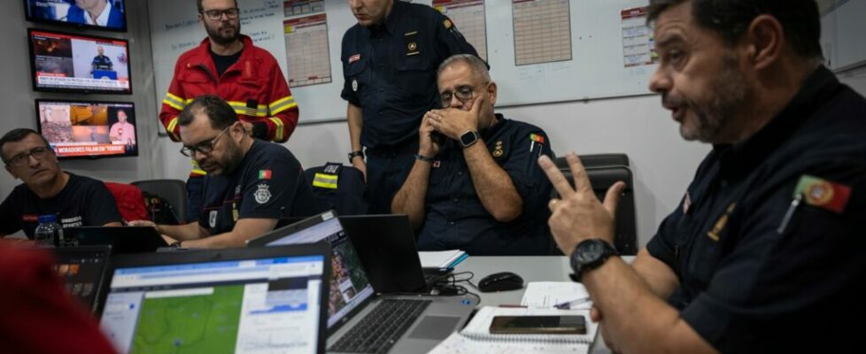 Dentro do posto de comando da Proteção Civil: “Quando o planeamento falha, temos de o assumir”