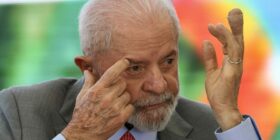 Lula entrega 120 mil hectares a quilombolas