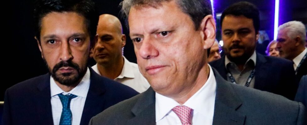 Tarcísio critica novo episódio de agressão em debate: ‘Baixaria’