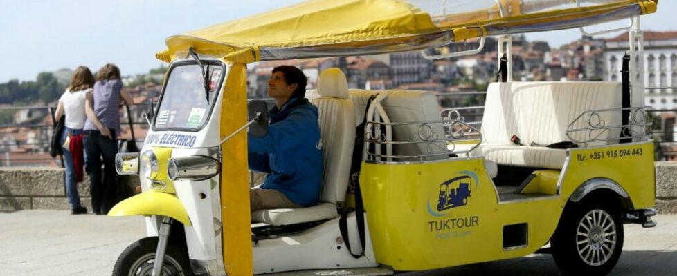 Empresários pedem fim de restrições a veículos turísticos no centro do Porto