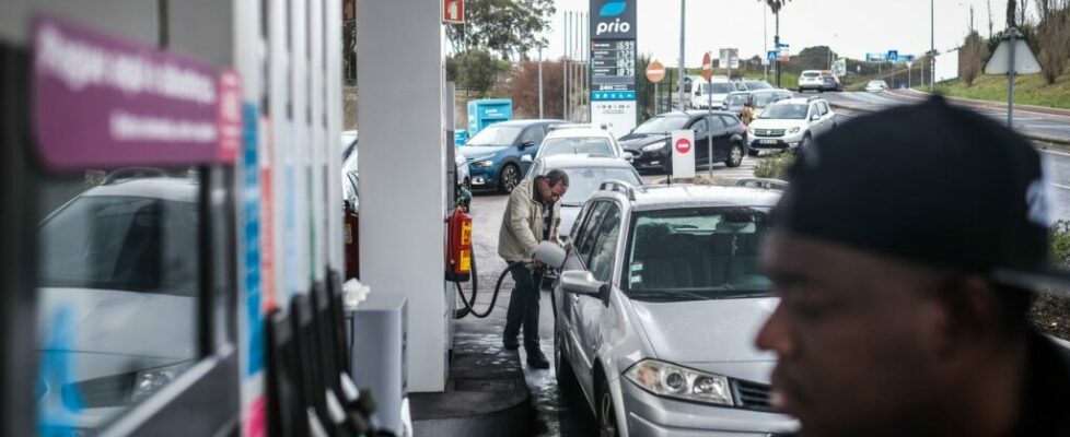 Governo espera cobrar mais 752 milhões em impostos nos combustíveis com taxa de carbono e mais consumo