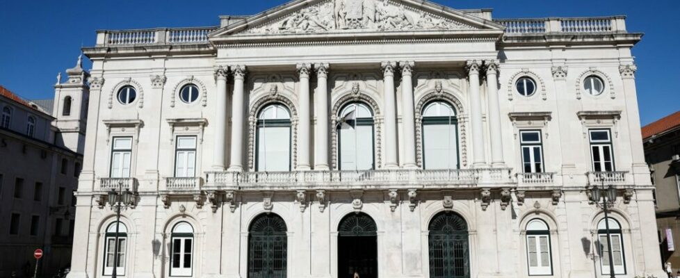 Câmara de Lisboa quer residência universitária na Avenida 5 de Outubro