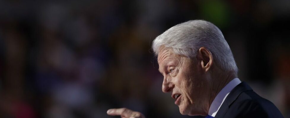 Bill Clinton entra na campanha em apoio a Kamala Harris