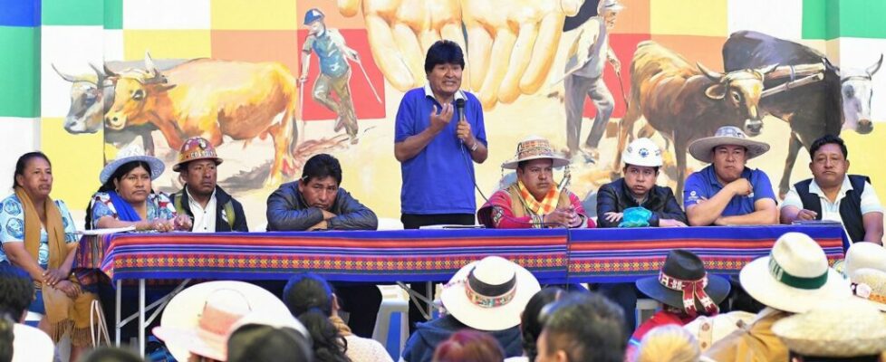 Evo Morales critica líder da Argentina por lhe retirar estatuto de refugiado