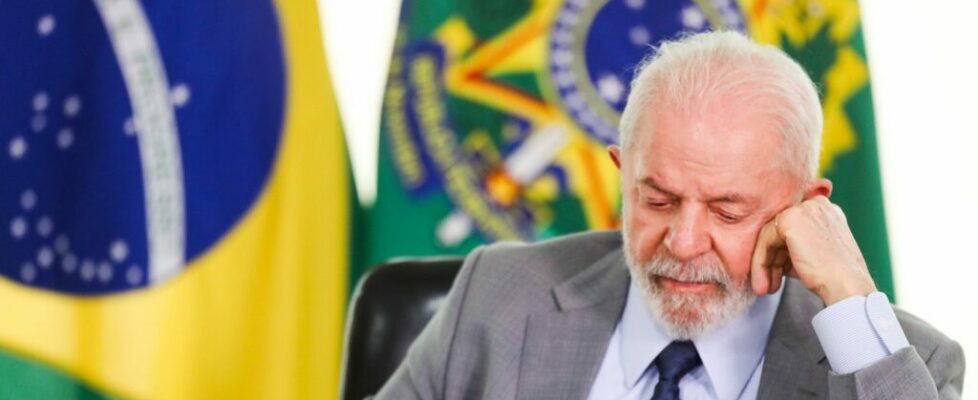 Lula vai usar avião de repatriação de brasileiros para viagem à Rússia