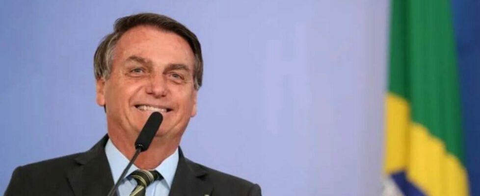 Bolsonaro volta a manifestar apoio a Nunes e é exaltado por Tarcísio em evento de campanha