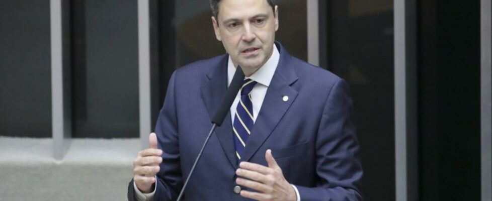 ‘Falta de regulamentação das apostas atinge os mais vulneráveis’, diz deputado