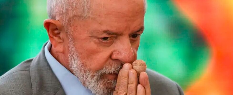 Depois de reavaliação, médicos liberam Lula para trabalhar