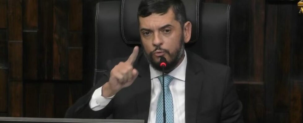 Vídeo: presidente da Alerj chama Eduardo Paes de ‘vagabundo’