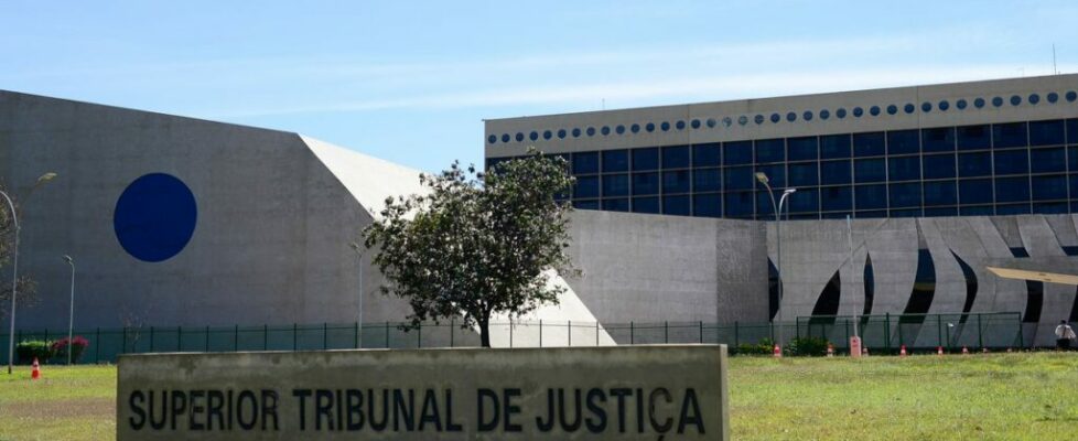 Polícia Federal investiga esquema de venda de sentenças judiciais no STJ