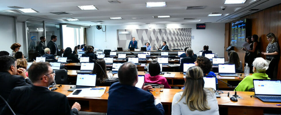 CCJ do Senado aprova plano de trabalho para regulamentação da reforma tributária