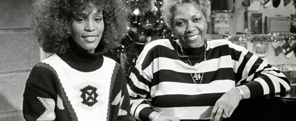 Morre aos 91 anos Cissy Houston, mãe de Whitney Houston e cantora de soul e gospel