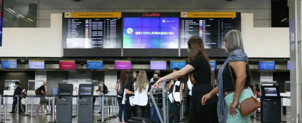 Voa Brasil precisa vender quase 10 mil passagens por dia para atingir oferta prometida