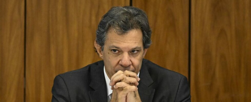 Lula promete 4,4 milhões de banheiros e manda recado a Haddad: ‘Não venha a Fazenda dizer que é gasto’