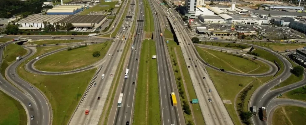 Governo de SP leiloa rodovia Nova Raposo por R$ 2 bilhões