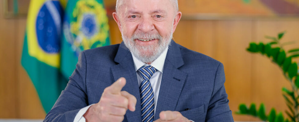 Lula volta a defender tributação de ‘super-ricos’