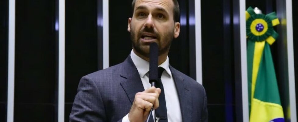 Eduardo Bolsonaro diz que ‘não há fake news‘ sobre alta do dólar