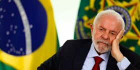 Depois de pressão social, Lula sanciona lei do BPC com dois vetos