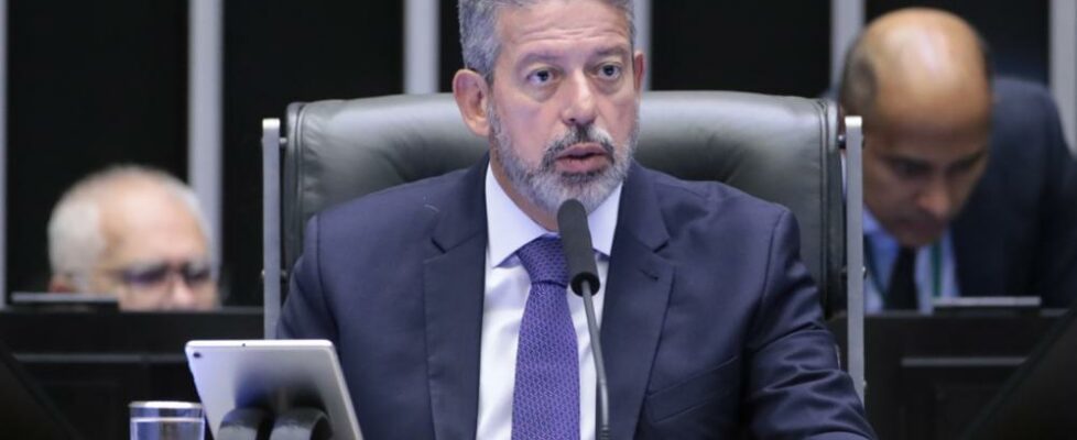 Deputado protocola projeto que amplia imunidade parlamentar