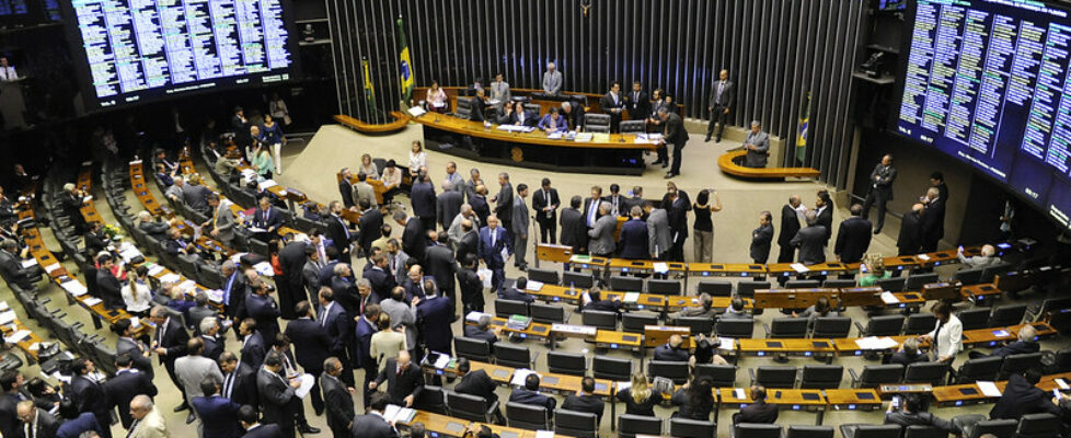 Câmara cogita aumentar número de deputados para 531 depois de decisão do STF