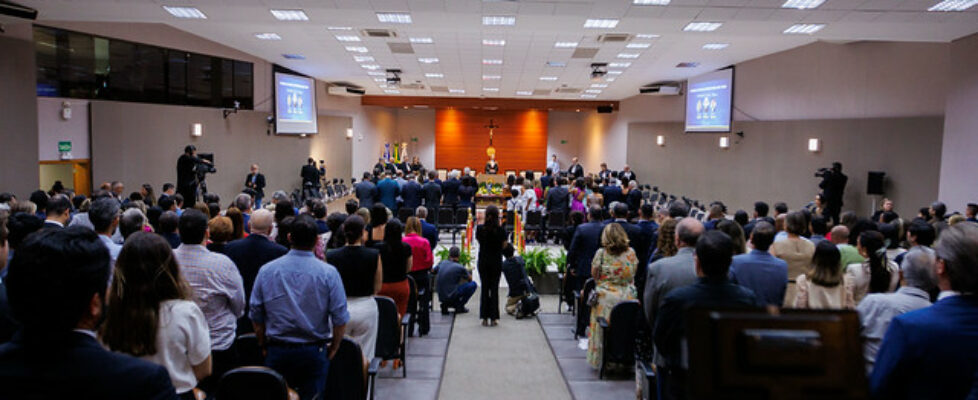 Servidores do Tribunal do Mato Grosso ganham mais do que o triplo do salário dos ministros do STF