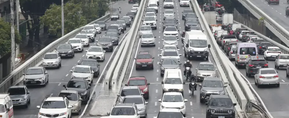 São Paulo: governo anuncia trajeto da terceira pista da Imigrantes para aliviar trânsito no porto de Santos