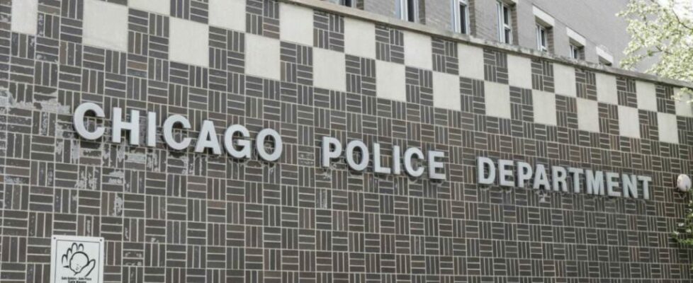 Chicago Cops Ignore the Law, Arrest Legal Gun Owners