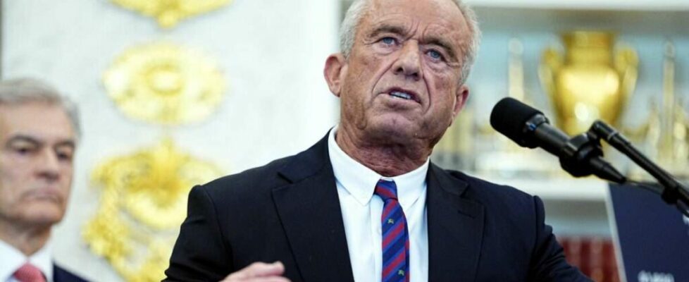 America's Politicized Holiday Dinner