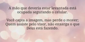A mão que deveria estar levantada está ocupada seg... Miriamleal