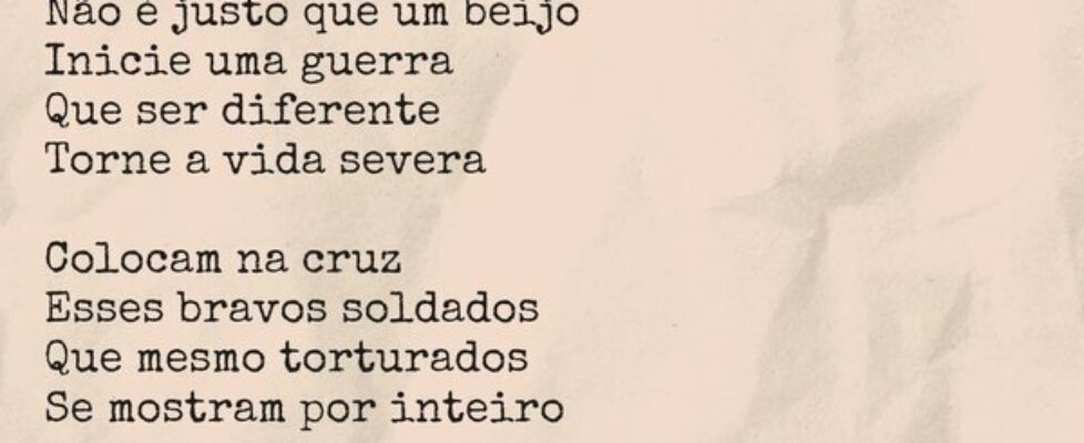 Não é justo que um beijo Inicie uma guerra Que ser... Renato Enoch